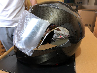 Шлем модуляр (поднимается подбородок) "Safelead" LX-118 NEW карбон (Y03), белый размер S