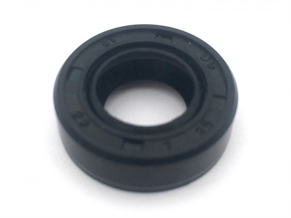 Сальник 12*22*7 левый CHAMPION 137,142, 17137136 (НАБОР)