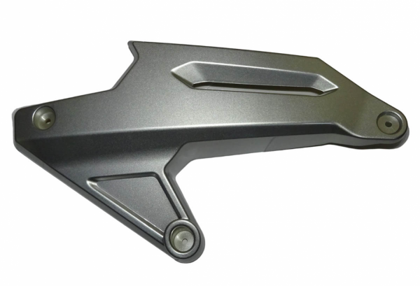 Облицовка задняя левая Tracer Adv